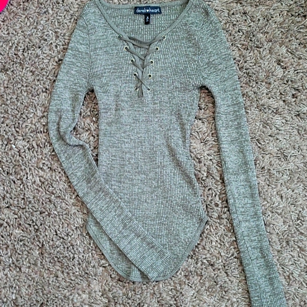Derek Heart long sleeve shirt